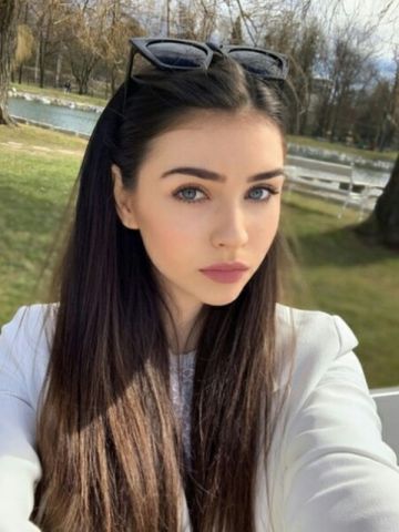 Камиля Красивая Модель